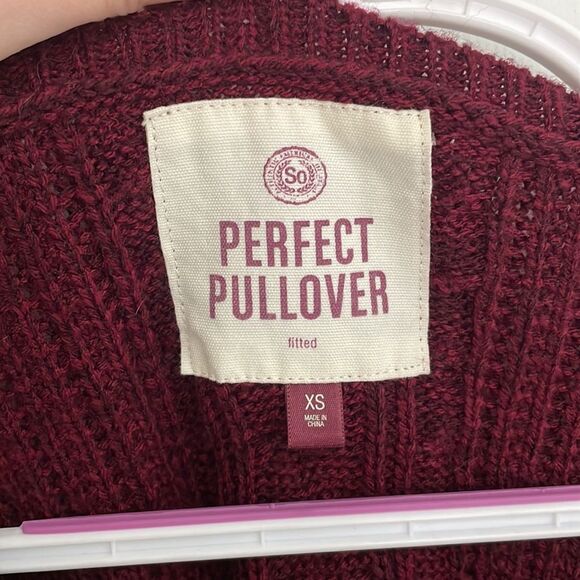 SO Sonoma Maroon Perfect Pullover Fitted Crew Neck Sweater Size XS - Picture 3 of 5